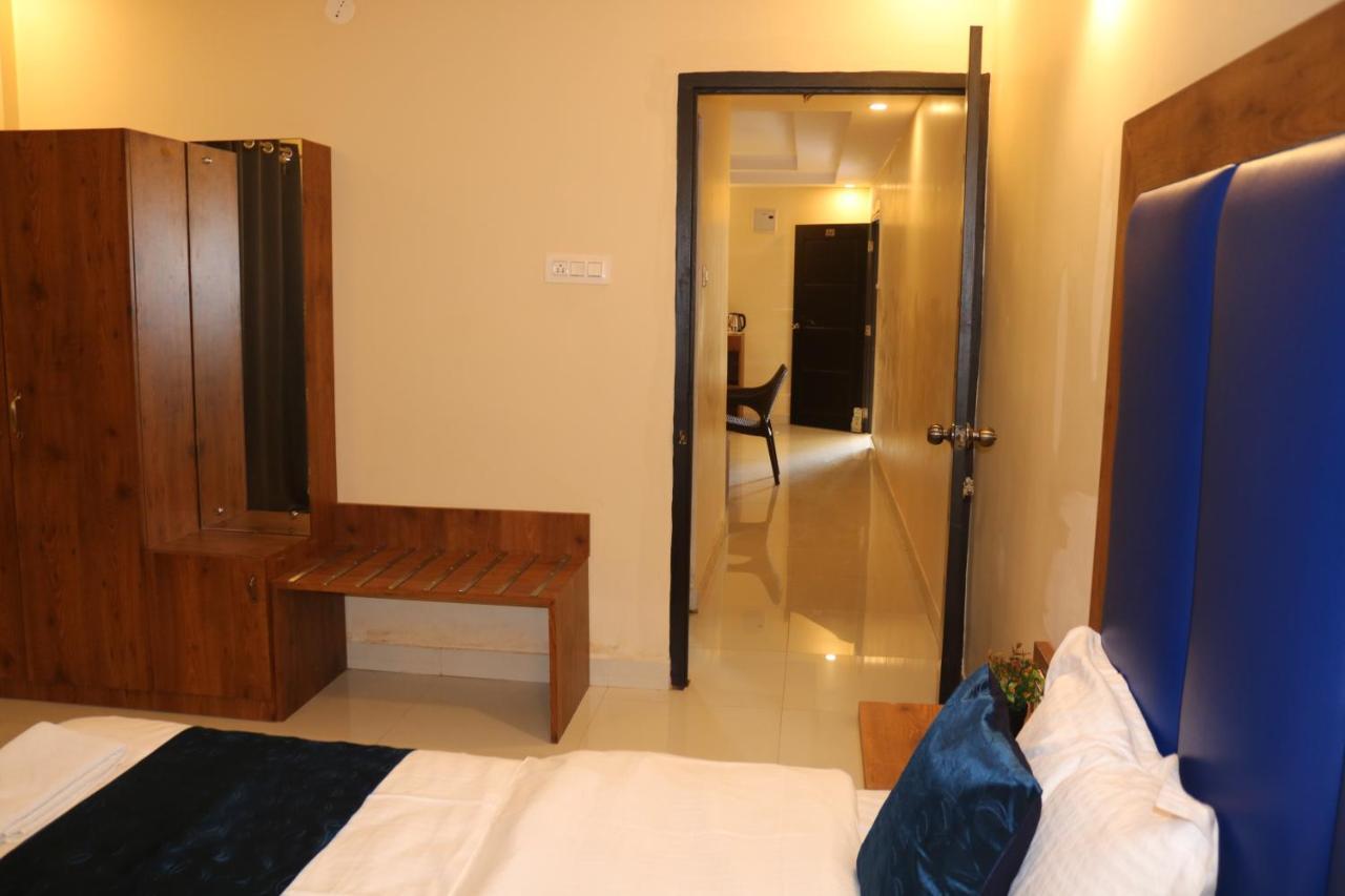 Hotel Centro Калангуте Екстериор снимка