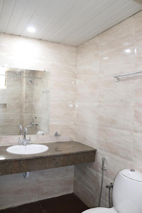Hotel Centro Калангуте Екстериор снимка